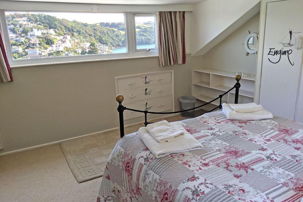 Vila Out To Sea - Stunning Views, Elevated Position With Onsite Parking Dartmouth Exteriér fotografie